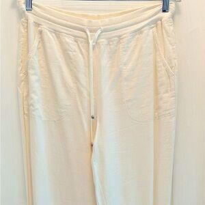 NWT Easy, breezy Max Studio Cuffed Joggers